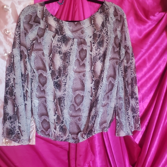 Top - Picture 3 of 3